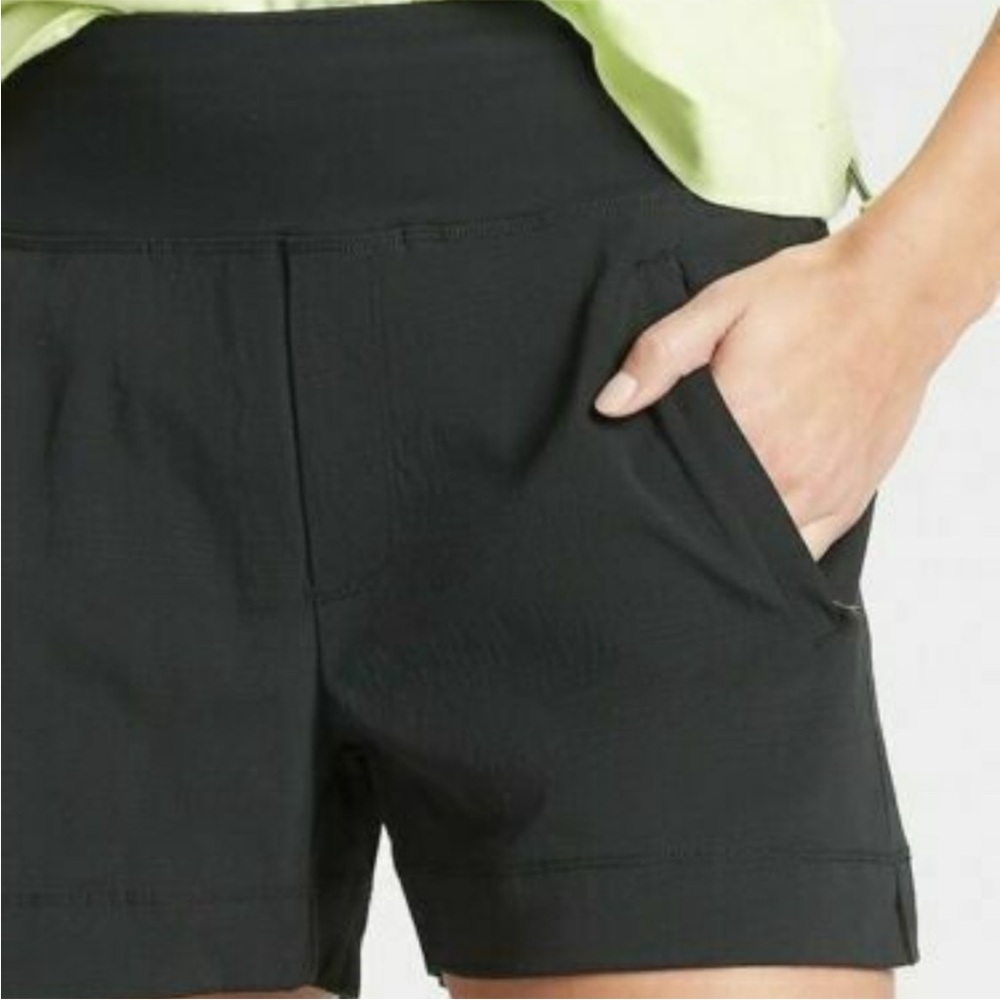 Athleta Trekkie North Short, Size 0